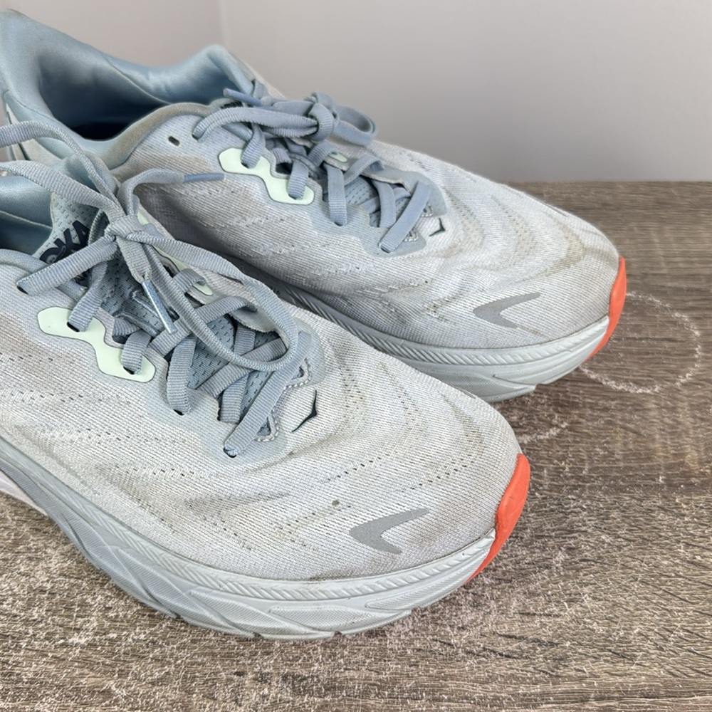 Hoka Arahi 6 women’s size 9.5B walking running gym workout white shoe blue - Picture 2 of 9